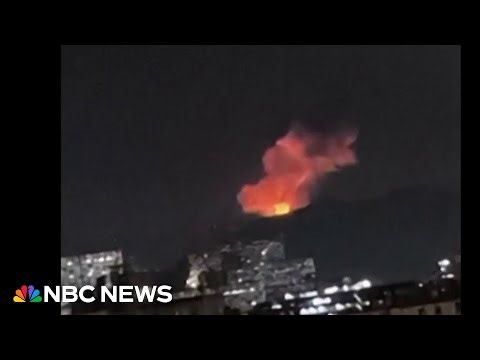 Eyewitnesses report multiple explosions in Caracas, Venezuela