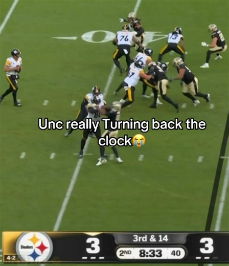 Rodgers dotting up😭 // Unc turned back the clock today💔🙏 // #aaronrodgers #steelers #paris #nfl #viral