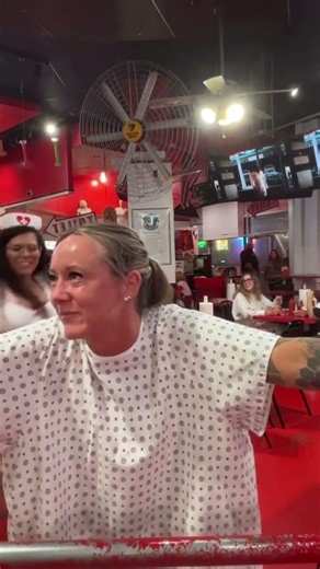 #funny #prank #heartattackgrill #hooters #comedy #prankideas #pizza #food #comedyfilms