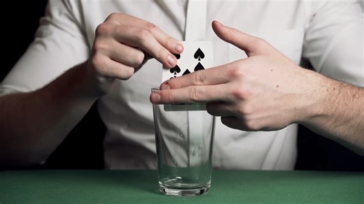 Why this may be the best no-setup card trick ever