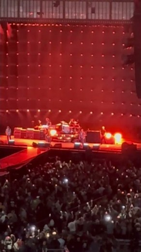 Foo Fighters – These Days LIVE | Vancouver Lights Up BC Place!