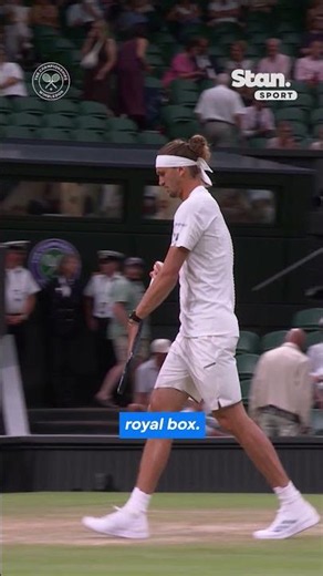 If no one is going to sit with Roger Federer at Wimbledon I WILL 🫡🥺 #Wimbledon #Federer