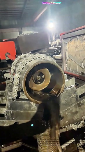 Industrial Pulse: Grinding Machines and the Challenge of Waste Oil Management