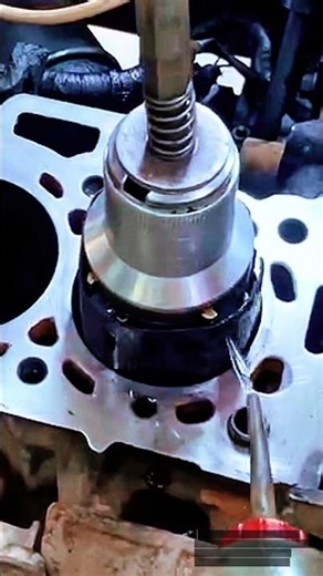 Aligning and Seating Cylinder Liner Using Rotational Compression Tool