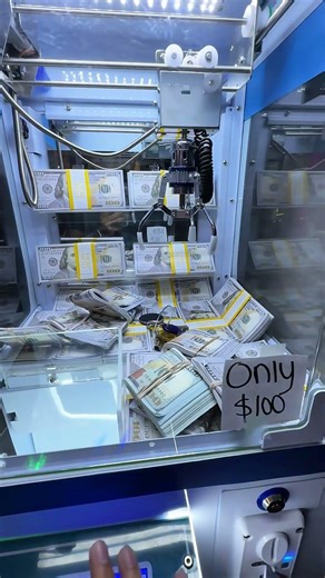 Las Vegas Money Arcade #viral #clawmachine #arcade #lifehacks #key
