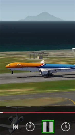 Insanely Low B777 Approach at St. Maarten! 🛬💥