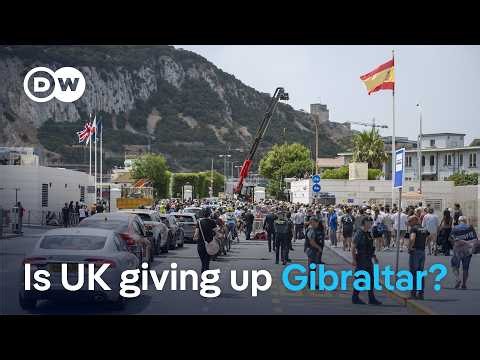Gibraltar scraps border checks with Spain | DW News