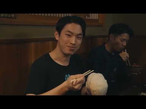 孤独のグルメ 東京都墨田区向島の桜餅と穴子の一本揚げ天丼――墨田川の波光に揺れる花街の記憶、70話の節目を寿ぐ甘美な老舗の銘菓と黄金の江戸前天ぷら