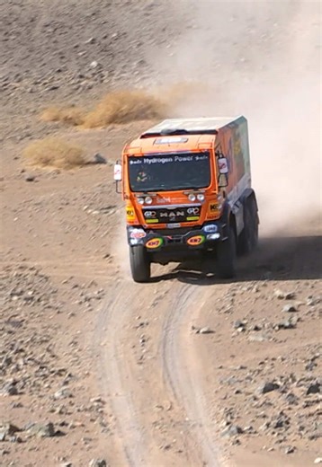 ✅ Full route completed for the KH7 Ecovergy crew. The #Mission1000 adventure goes on! 🚚 #DakarFuture #Dakar2026 #Sportstiktok