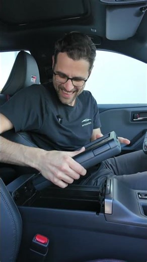 💡You can flip the middle console of the the all-new Toyota RAV4!