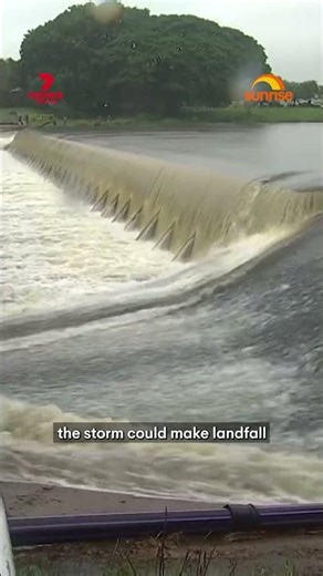 BoM warns of potential cyclone in Queensland