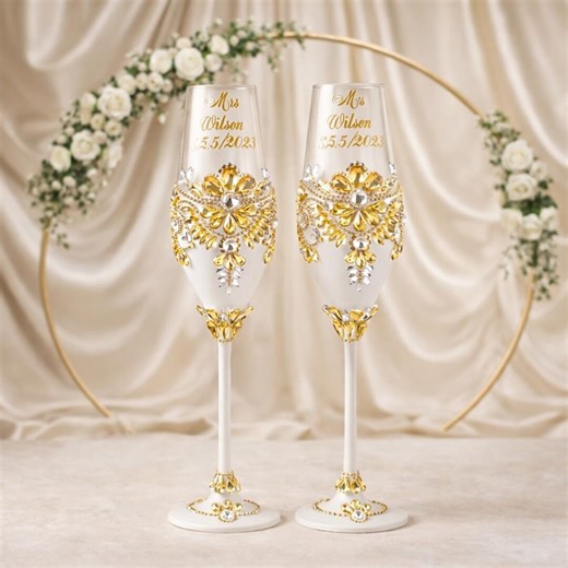 Personalized Wedding Champagne Glasses, Gold Bride and Groom Toast Flutes, Custom Mr and Mrs Glass Set, Wedding Gift for Couple - Etsy