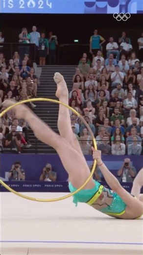 Boryana Kaleyn’s hoop routine at #Paris2024 in the rhythmic gymnastics individual all-around.🥈