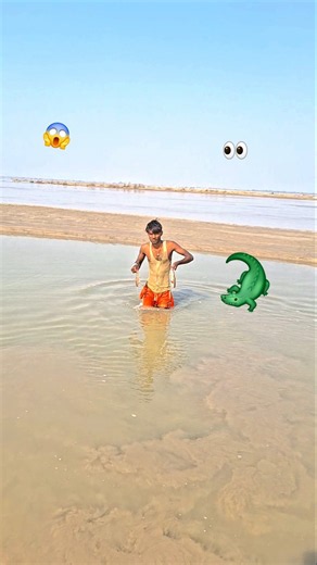 magarmachh👀👀👀🐊🤣 #comedy #funny #comedyvideo #viral #video #shortvideo