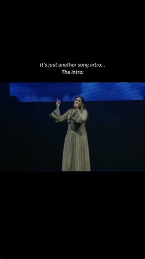 This intro lives rent free in our mind 😍♥️ Shreya Ghoshal at O2 London Sold out Concert Unstoppable