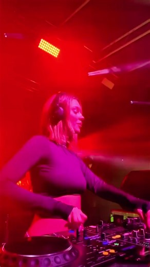 🎧Track ID: Playlists (link in bio) Comment your favourite music 🎵 Don't forget to Follow us up✔️ Thank you for watching 🥰 #techno #music #dj #Spotify #playlist