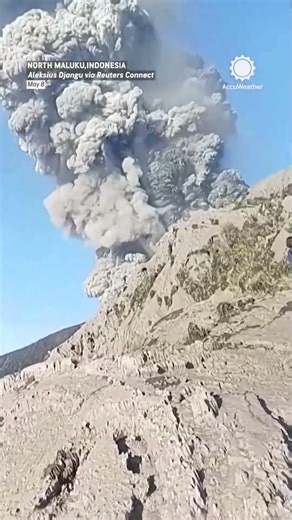 Hikers rush down erupting volcano in Indonesia. Not all of them made it.