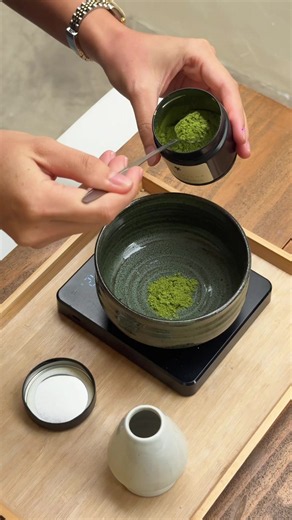 For slow sips, quick resets, and everything in between—keep your matcha close, in the style that’s unmistakably yours 🍵 #AquaFlaskMatcha
