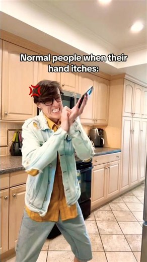 When Hands Itch ✋