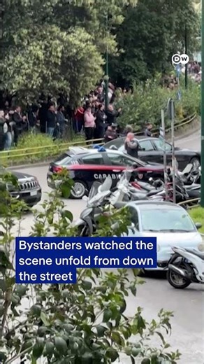 Robbers hold up Naples bank then escape through tunnel | DW News