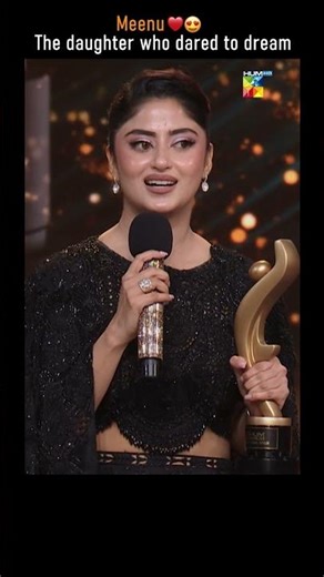 Sajal Ali Wins Big At Kashmir 10th HUM Awards✨ #humawardshow #humtvdramas #pakistanidrama