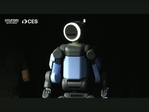 Boston Dynamics gave a glimpse at the next version of its Atlas robot at #CES2026, and its predecessor made up for its lack of movement. And now, we know they'll be powered by Google DeepMind AI: https://tcrn.ch/4qGMrFs | TechCrunch