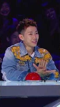 Magician WOWS with digital magic #shorts