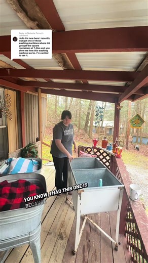 Using a Wringer Washer for Quick Laundry Solutions