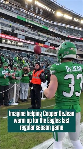 Cooper DeJean has a pregame pass with some Eagles fans #shorts