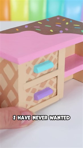 Moriah Elizabeth's Dollhouse Makeover: A Piece of Furniture Art
