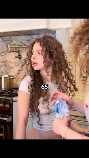 Kalogeras Sisters Cook Thanksgiving Dinner !