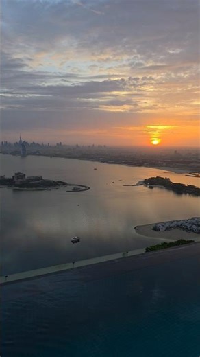 Dubai Sunrise at the World’s Highest 360° Infinity Pool 🌅