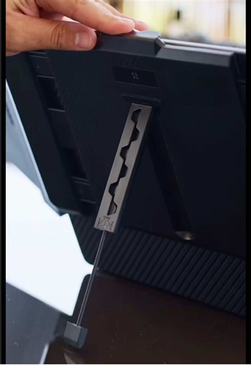 Grab the ALLVIA 14″ Triple Screen Extender plug-and-play FHD IPS screens, adjustable mounting, 0–180° rotation, and flexible connections for most laptops. Upgrade your productivity now before it's gone! 14″ FHD IPS screens (1920×1080) with ~300 nits brightness and 72 % NTSC color gamut. Triple monitor extender: adds two extra screens to your laptop to create a 3-monitor setup. Plug-and-play compatibility with Windows, ChromeOS, Linux, and full-featured Type-C phones. Connectivity options: Type-C