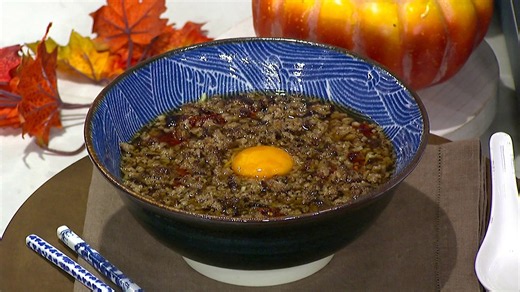 Make this breakfast-style ramen perfect for fall