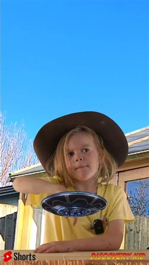 Discovery Kid - Unbelievable UFO Sighting in Our Garden | Incredible Footage