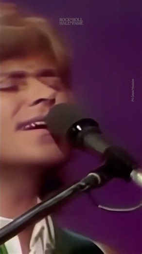 Chicago Performs “If You Leave Me Now” Live (1976)