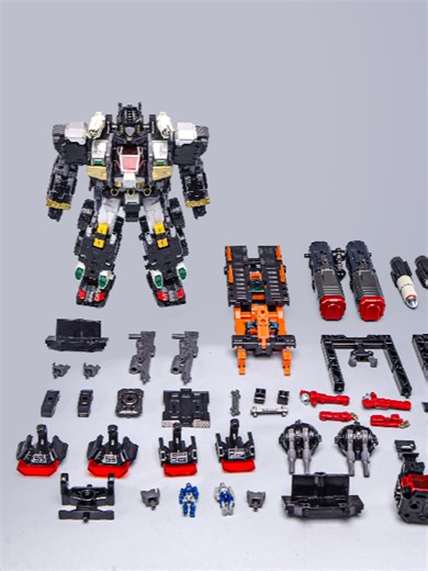 Transformers KO DIACLONE DA65 Dark Version Part 2；Get your toys in: www.showzstore.com #spicyanimation #actionfigures #Toys #Robot #unboxing