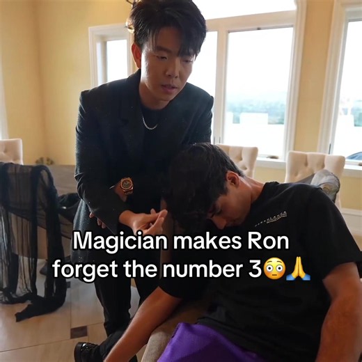 Magician makes Ron forget the number 3 😳 (Twitch-Jasontheween) #fyp #jasontheween #stableronaldo