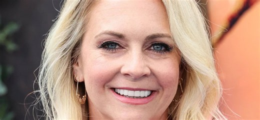 Melissa Joan Hart Thinks Her ‘Sabrina The Teenage Witch’ Character Would Be Doing This Today