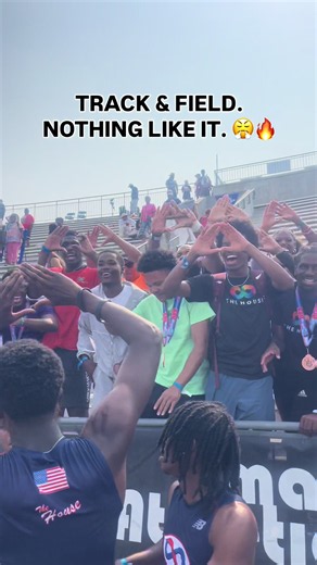 THIS IS TRACK & FIELD ‼️‼️ The crowd went CRAZY for the last event of the day, where The House Running Club ran 3:07.55 to set a Junior Olympics Record for the Men’s 17-18 4x400m. The Wings Track took second in a season’s best of 3:09.42. #AAUJROGames
