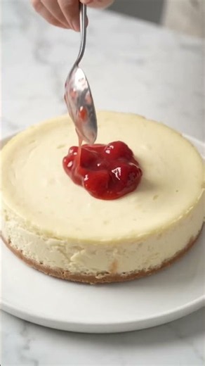Strawberry Greek Yogurt Cheesecake 🍓 | Creamy & Light 7.10.2026