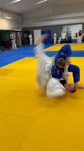 INSAME THROW🔥👊🏻 NAME OF THIS THROW? #judo #judolife #judothrow #mma #bjj #judoka #jiujitsu
