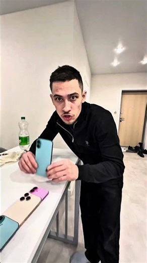 Mega Velcro cat mode ,go one and two billion ❤️🙀