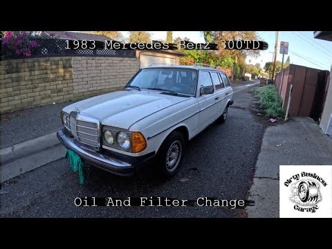 1983 Mercedes Benz 300TD Oil and Air Filter Change