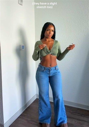 Understood the assignment @American Eagle | Low Rise Flared Jeans