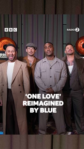 Blue reimagine their 2002 hit track, ‘One Love’ 😂 Watch #R2PianoRoom on BBC iPlayer or listen on BBC Sounds 🎹🧡 | BBC Radio 2