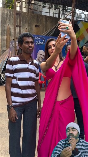 Kriti Sanon Snapped At Shoot