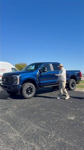 2027 Ford F-250 SRW XL Tremor #ford #fordf250 ‪@ford‬ #fordsuperduty #godzilla #blue #v8 #f250 #xl