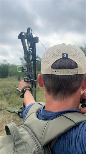 Events like Total Archery Challenge are where skill gets tested. This clip is Kirt shooting a Mathews bow at TAC in San Antonio — real distance, real pressure, and no shortcuts. It’s the kind of practice that carries over when shots matter in the field. Fueld by BLK.FLG, staying focused, and putting in the reps wherever we can. You don’t rise to the occasion. You fall back on your preparation. #TotalArcheryChallenge #MathewsBow #ArcheryPractice #Bowhunting #AmericanCountryOutdoors | American Cou