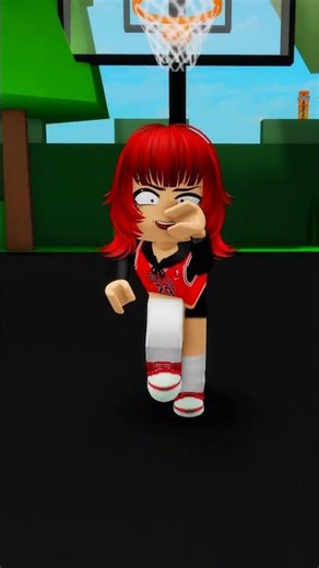 she thought she would beat me🤭😂#robloxshorts #roblox
